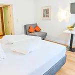 Bellevue מלון 4*